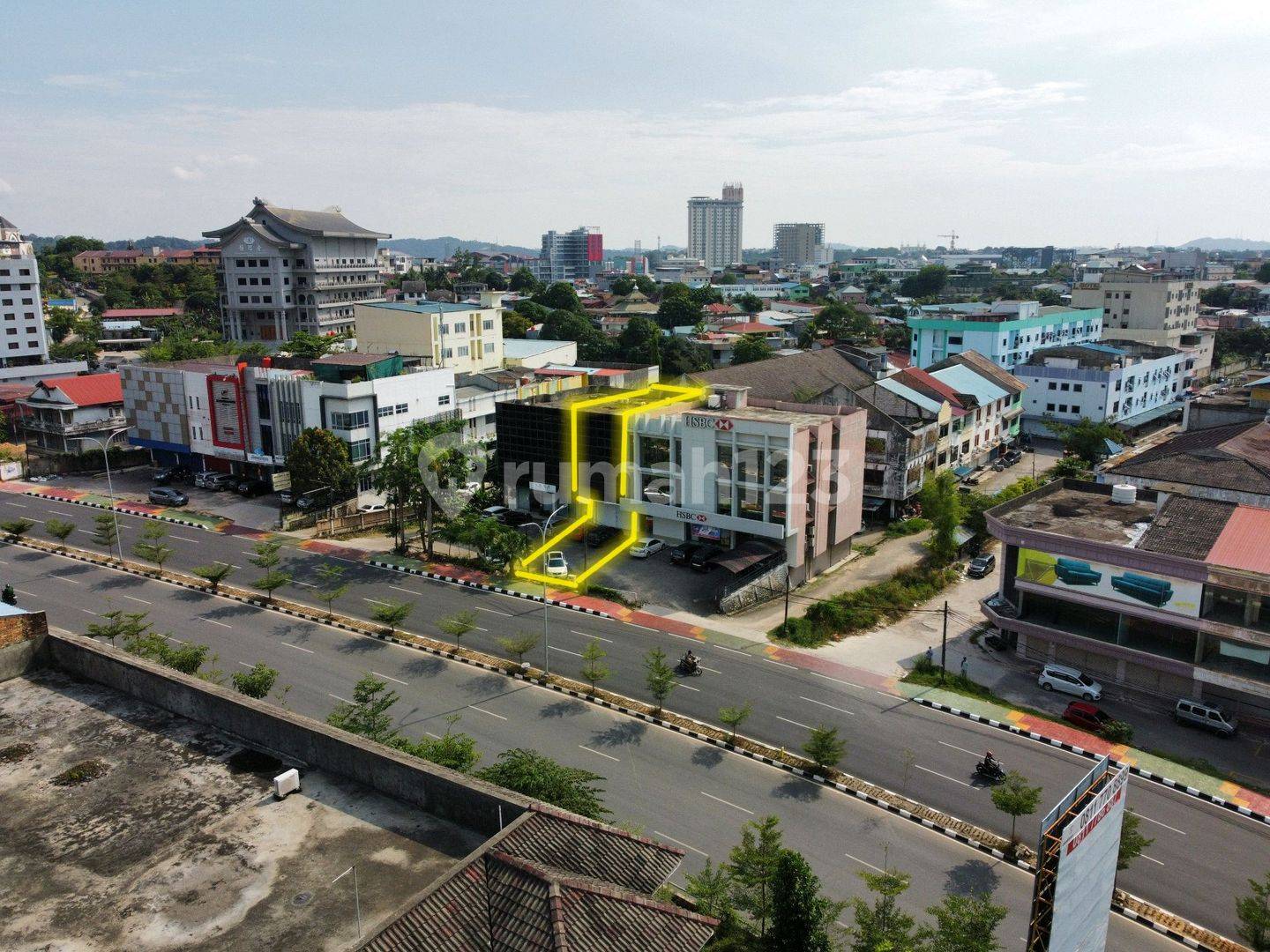 3.5 Story Commercial Building near HSBC - Raden Patah Nagoya