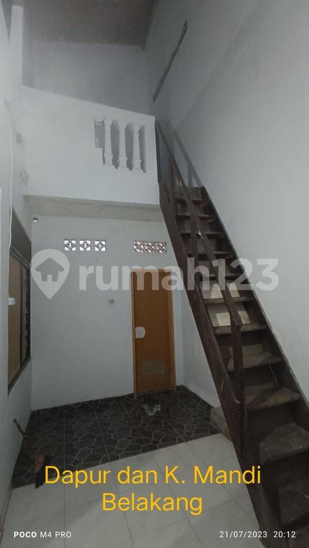 Дешевый готовый к заселению дом в Perumnas Depok 2