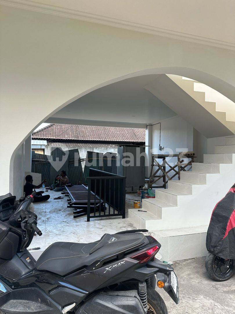 Canggu Guesthouse - Spacious 2-Story Property with Garage