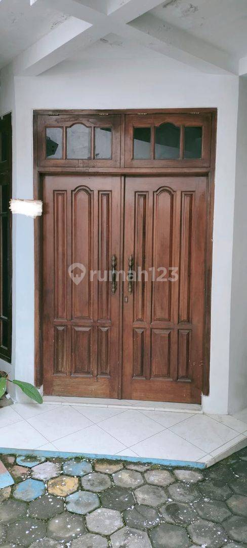 2-Story House with 3 Bedrooms, 120m² Living Space