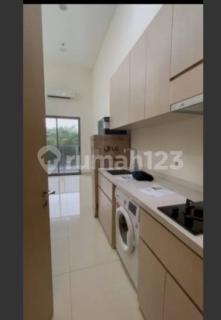 1.5 Floor Semi-Furnished Apartment in Sedayu City, Kelapa Gading, North Jakarta