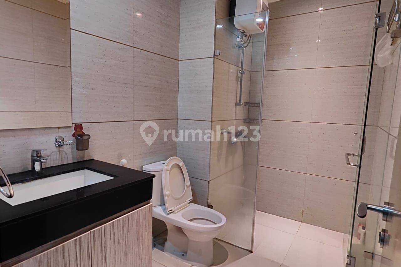 Compact Studio Apartment in Modern Complex