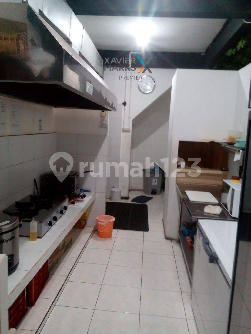 2-Story Commercial Property in Istana Dinoyo, Lowokwaru Malang