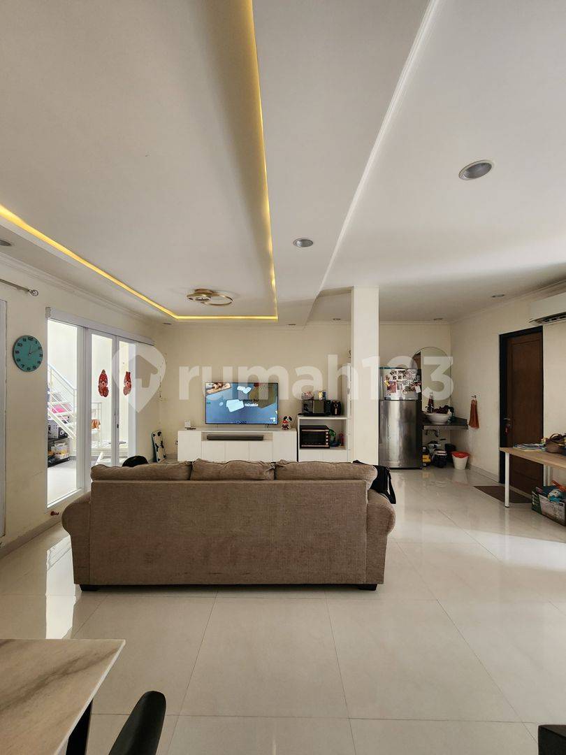 Fully Furnished House in Permata Buana, West Jakarta
