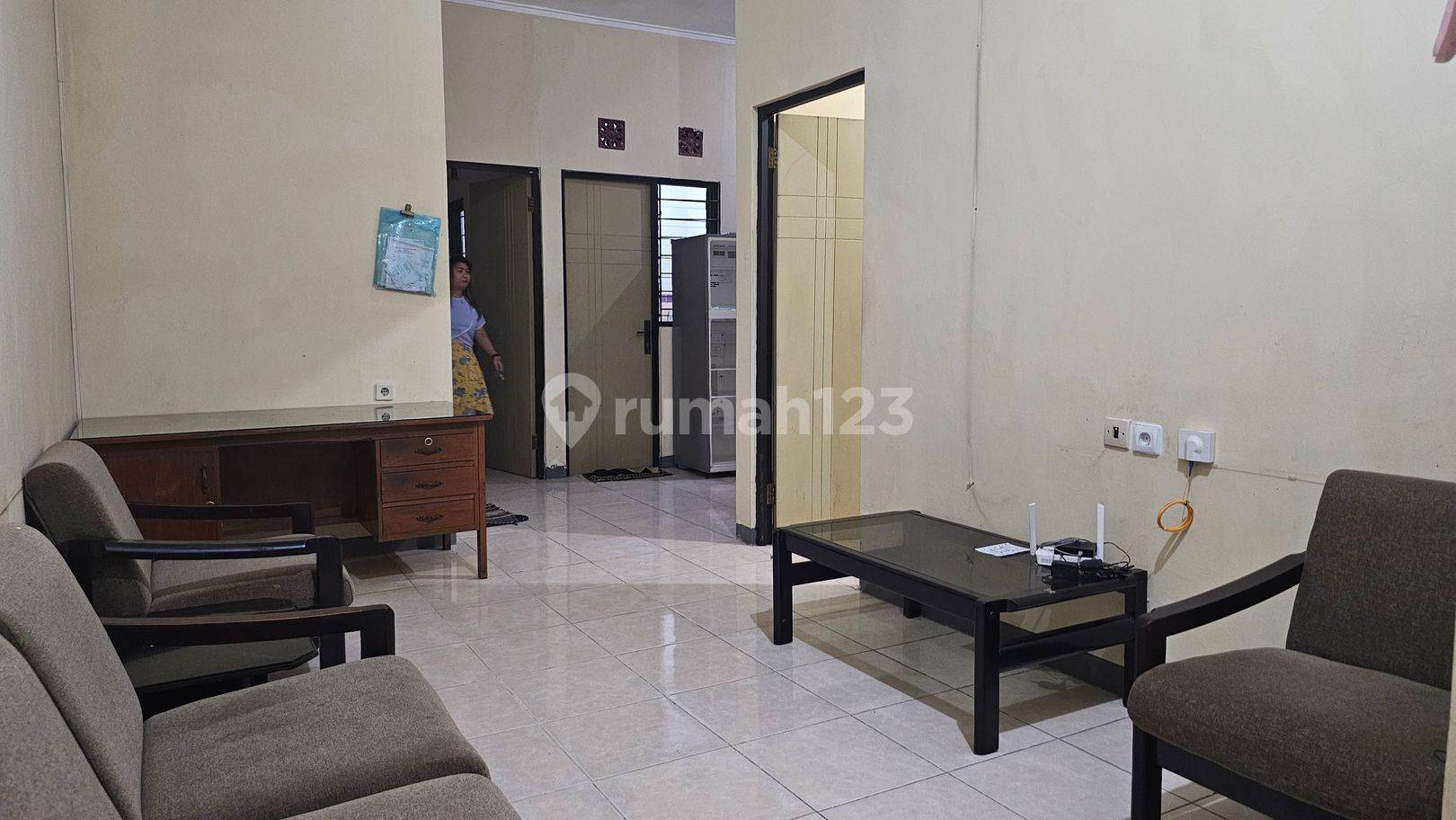 One Gate System Property Near Universities with 24/7 Security