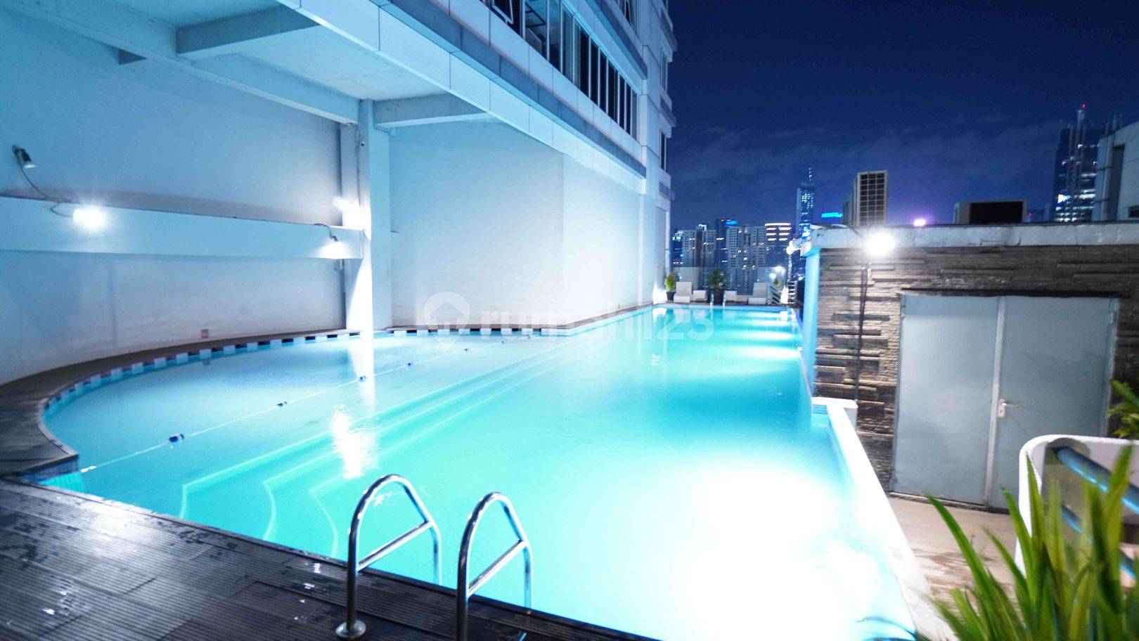 2-Bedroom Apartment in Central Jakarta with Modern Amenities