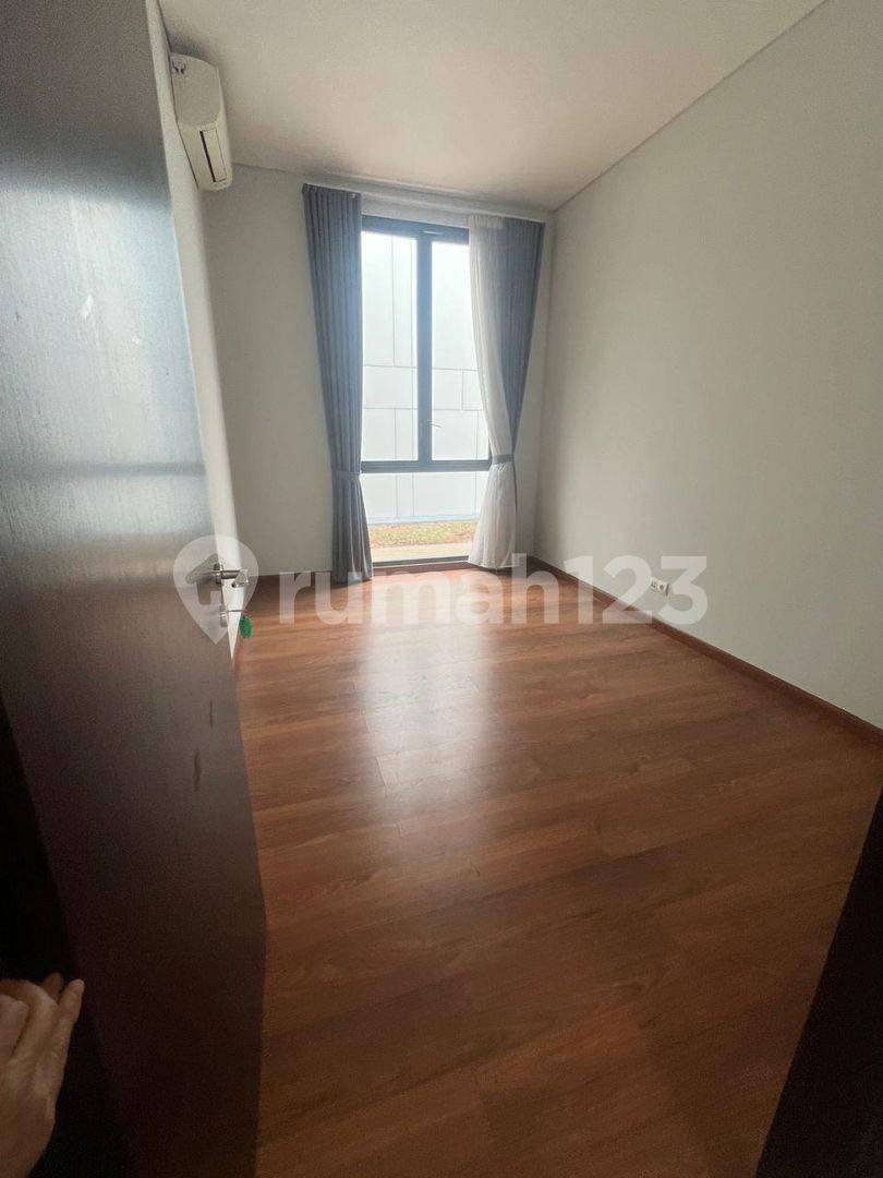 Semi Furnished House at Lakewood Cluster, Nava Park BSD