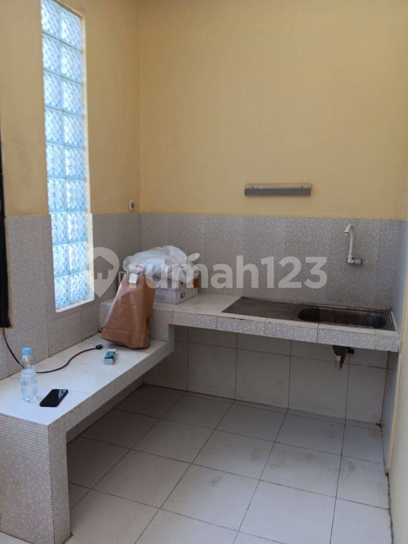 Two-Bedroom House in Strategic City Location Near Key Facilities