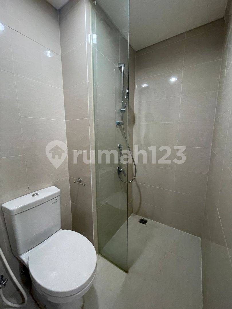 1 Bedroom Apartment at Puri Mansion, City View