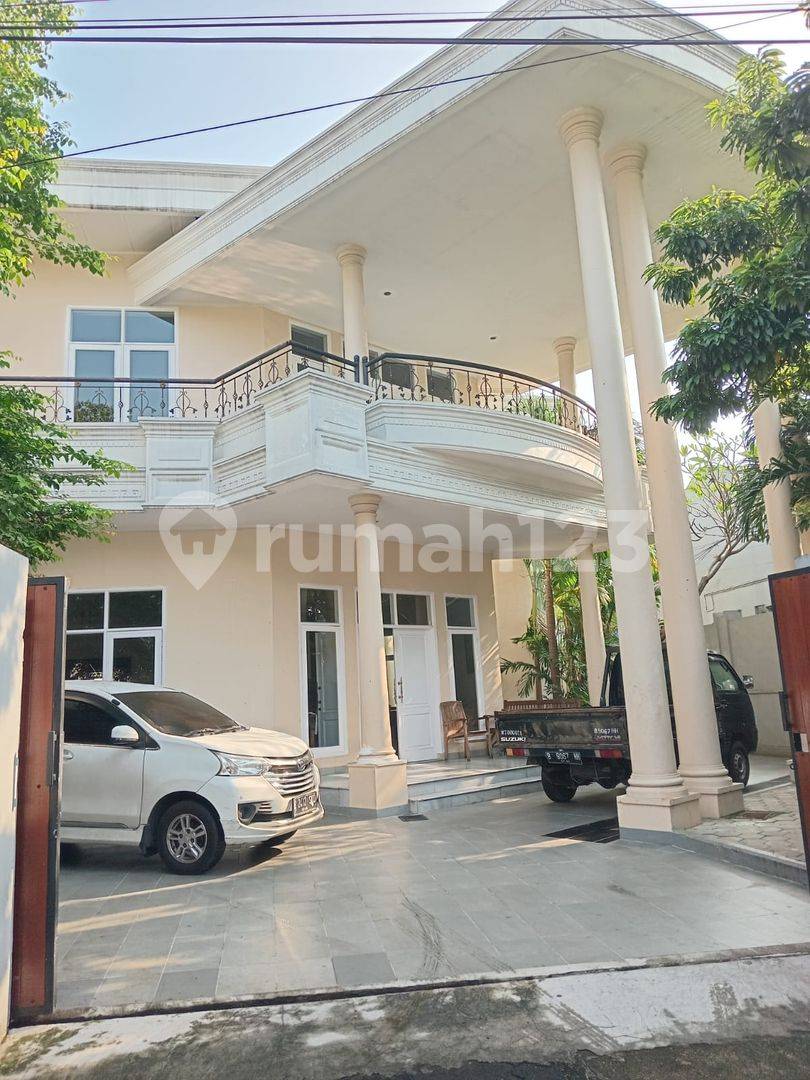 Beautiful Newly Renovated House in Jeruk Purut - Suitable for Office