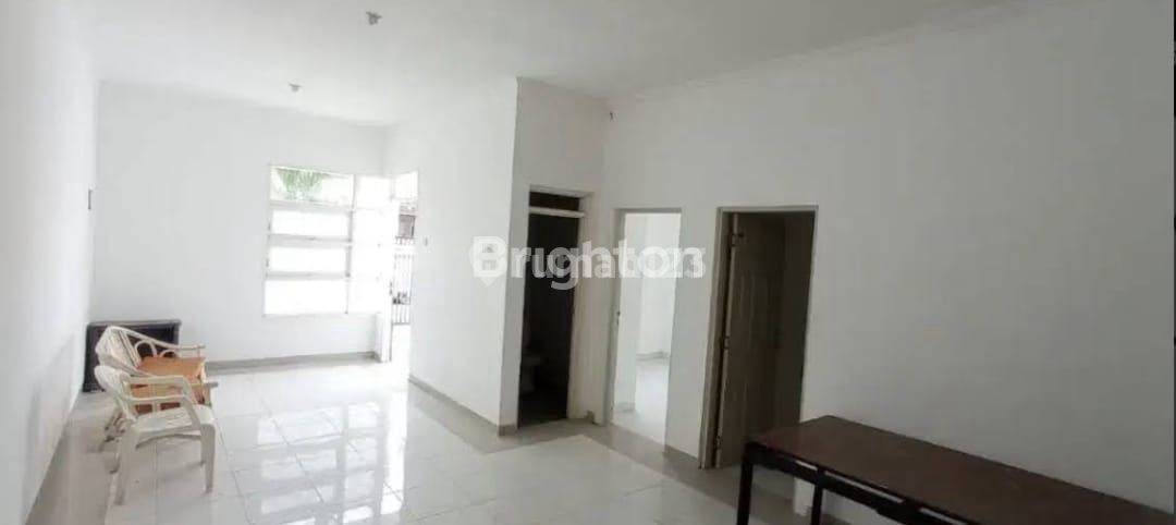 Strategically Located House Near UPN University in Surabaya