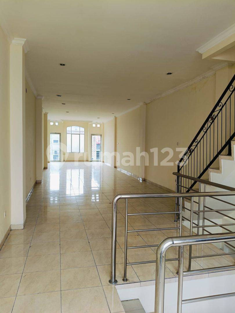 3-Story Commercial Building with Spacious Parking