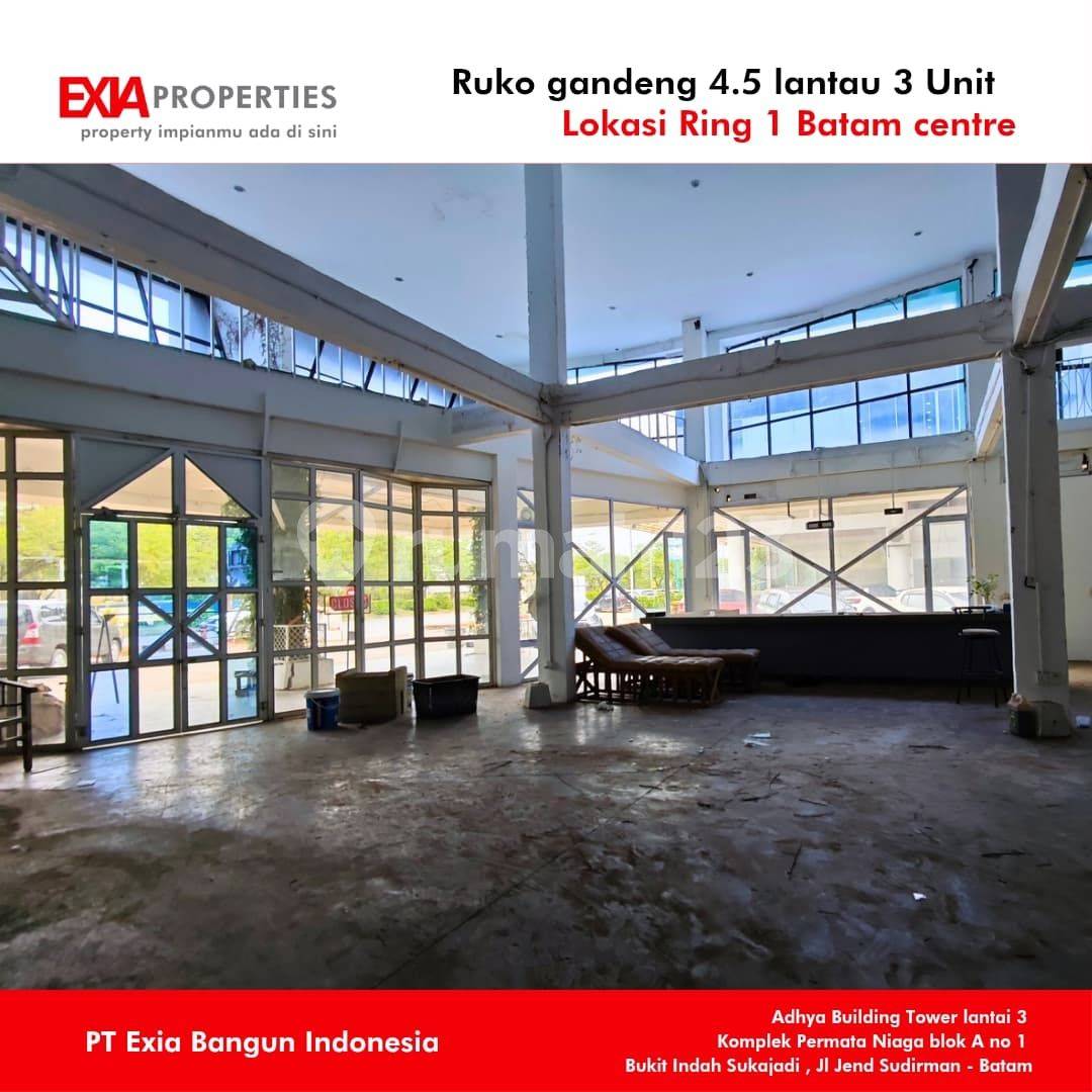 3 Connected Shop Houses, 4.5 Floors, Strategic Batam Centre Location
