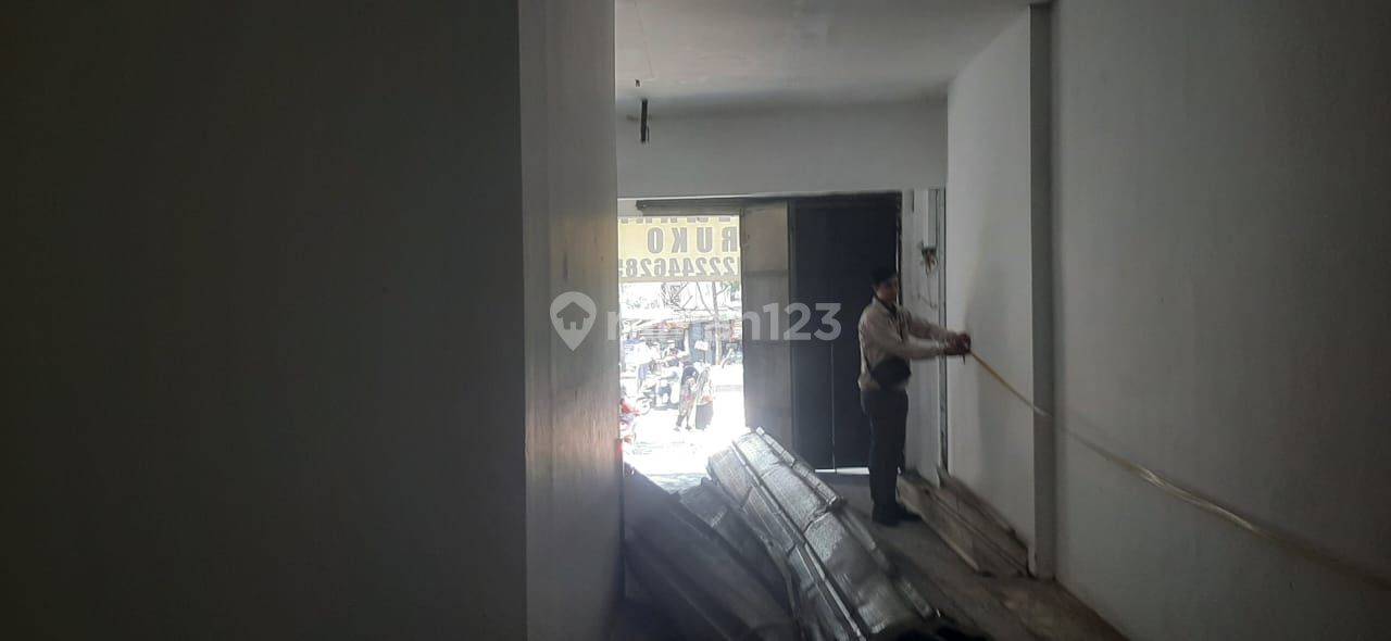 2-Story Commercial Shophouse in Kiaracondong Near Soekarno Hatta