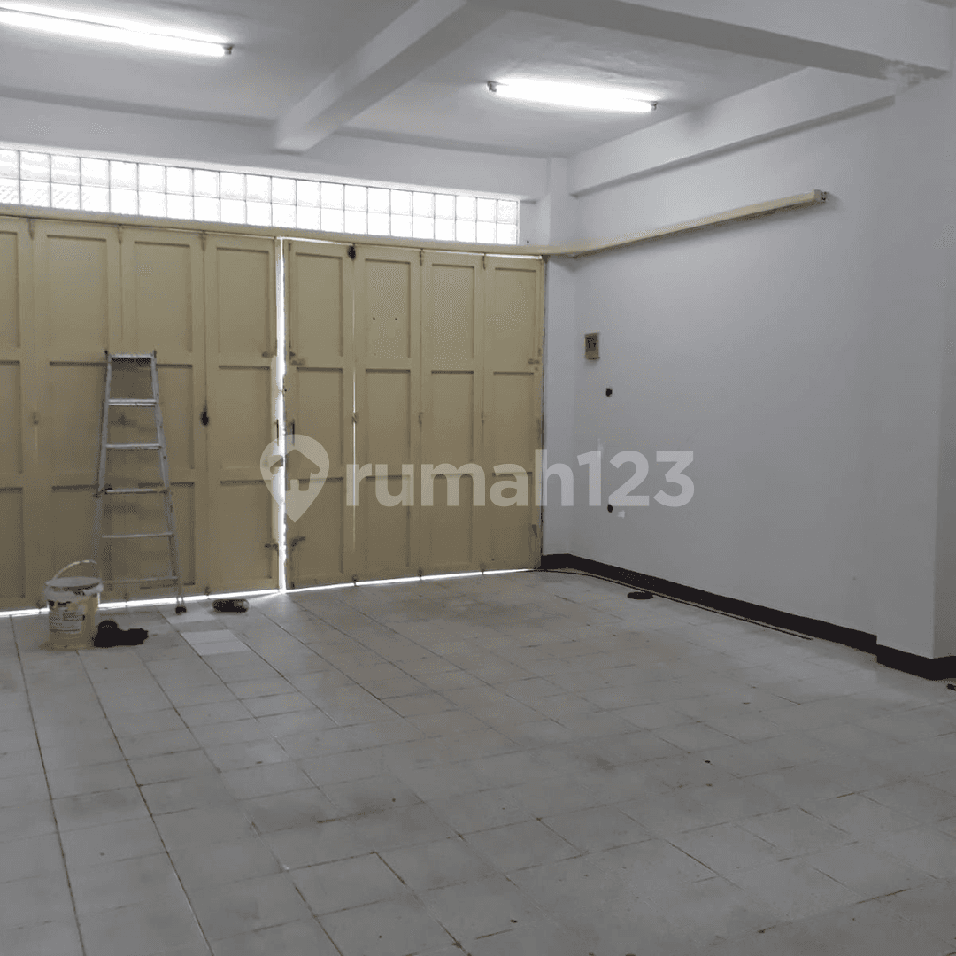 3.5 Story Commercial Shophouse in Pasteur, Bandung - Strategic Location