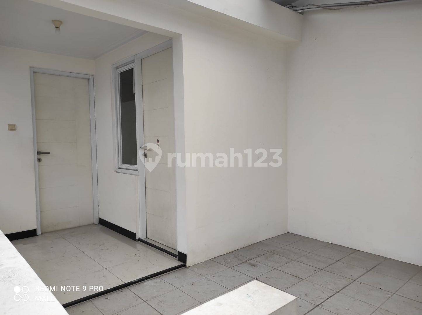 Taman Kopo Indah 5-тегі үй, қорғалған кластер және тәулік бойы қауіпсіздік
