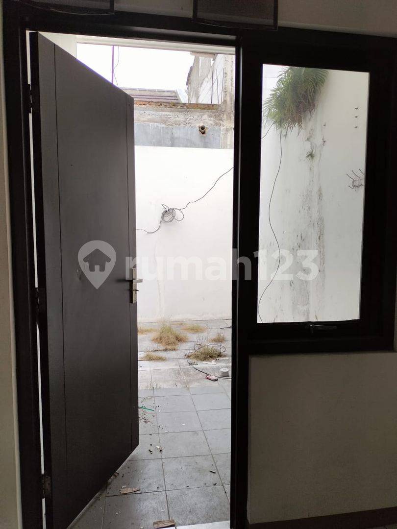 1-Story Ready to Move-In House in Kopo Ketapang Cluster