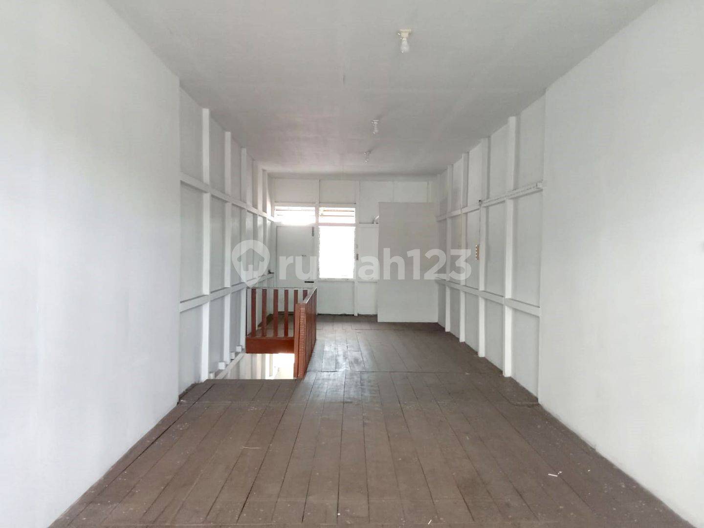 Commercial Space in Central Pontianak - Ideal for Various Businesses