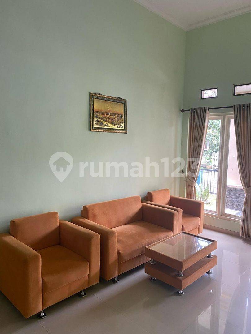 Хорошо ухоженный дом в Soekarno Hatta Malang