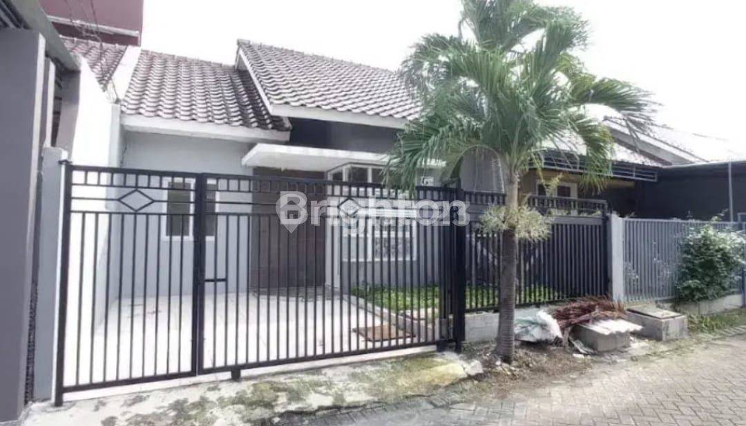 Strategically Located House Near UPN University in Surabaya