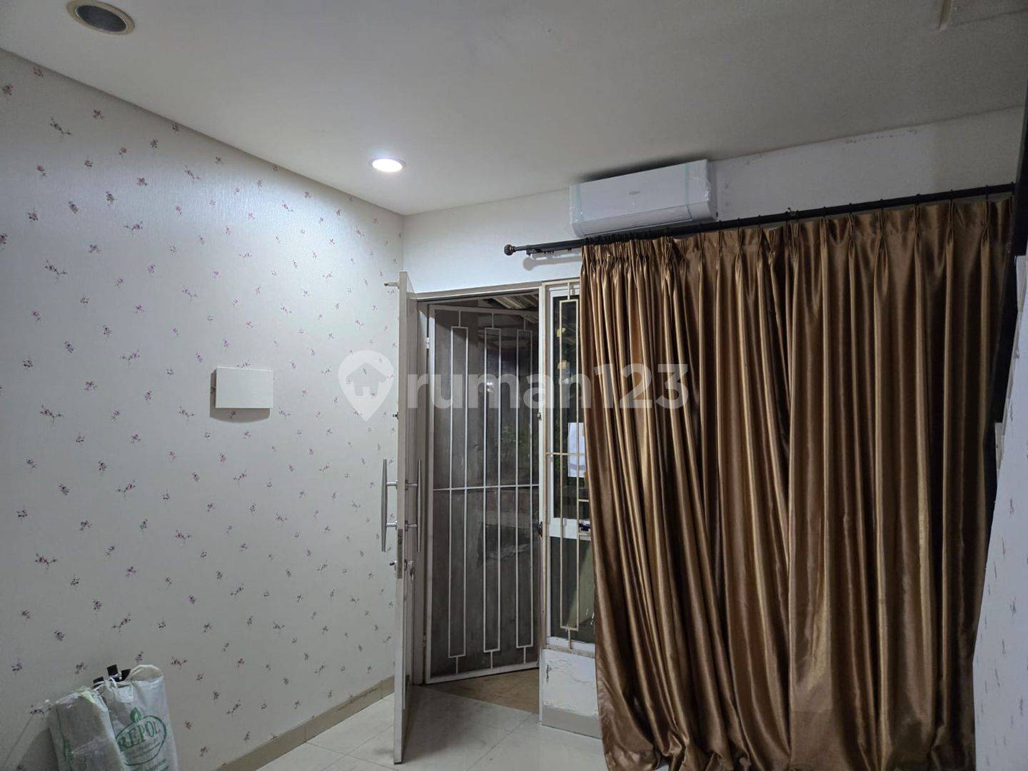 2-Story House at Layar Permai, 4x12m, 2 Bedrooms