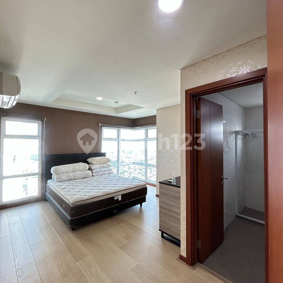 Greenbay Condominium 2 Bedroom Fully Furnished with City View