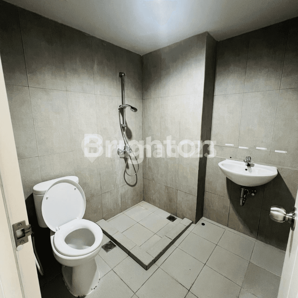 Furnished Apartment at Cornell with Amenities