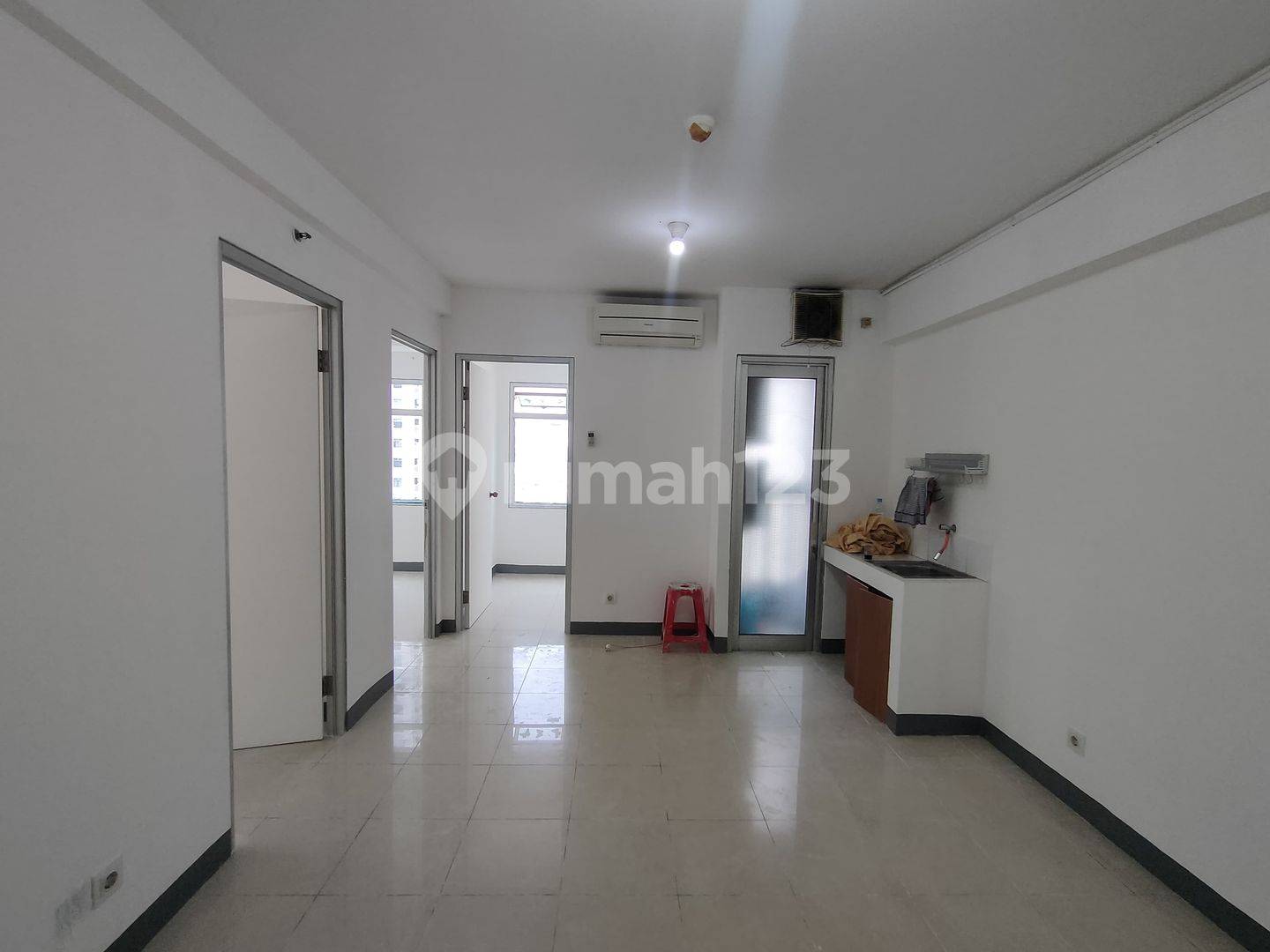 Green Bay Pluit Apartment - Comfortable Living Space