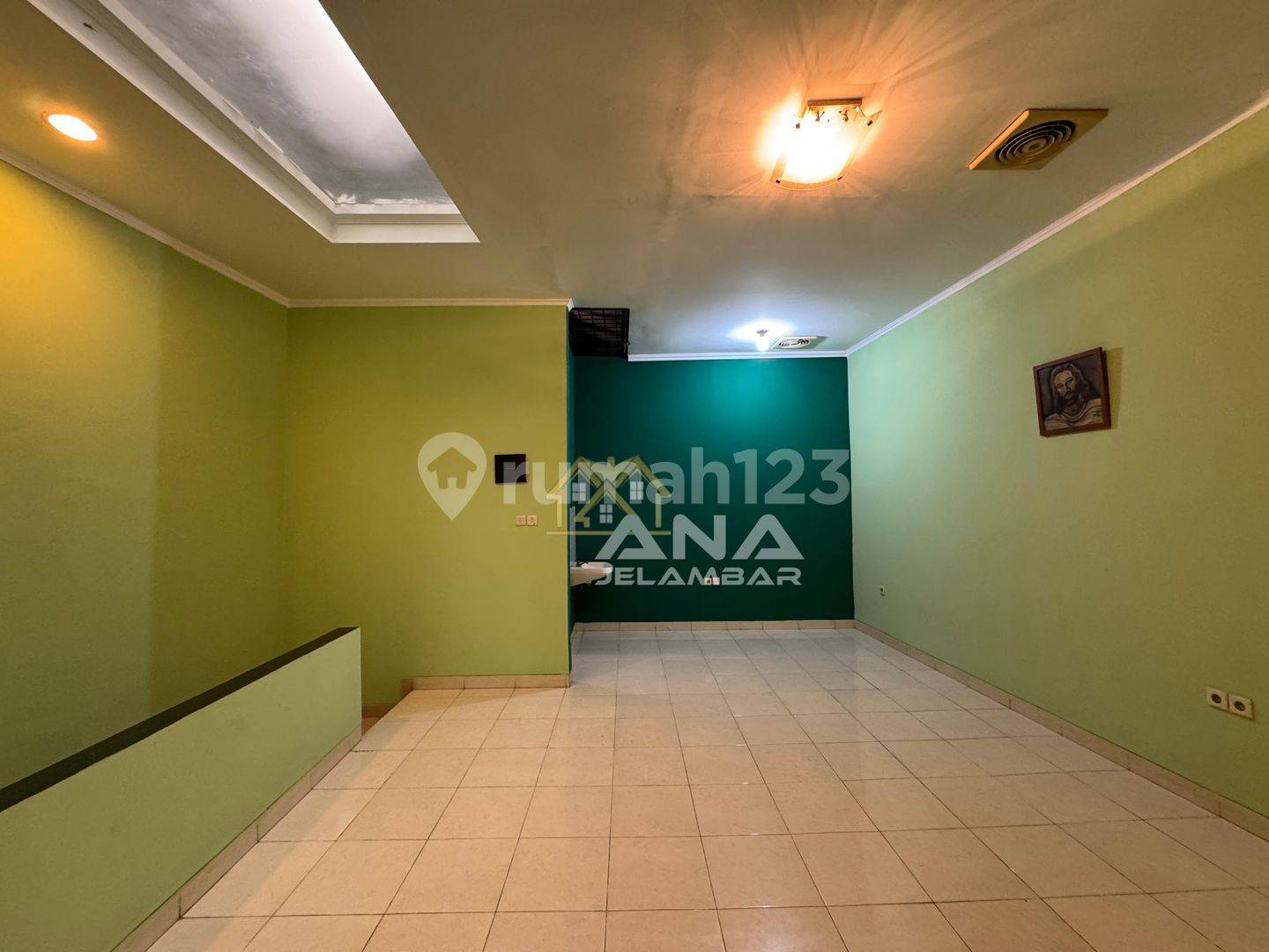New Renovated 2-Story House in Jelambar, 6x10m, 3 Bedrooms, 2 Bathrooms