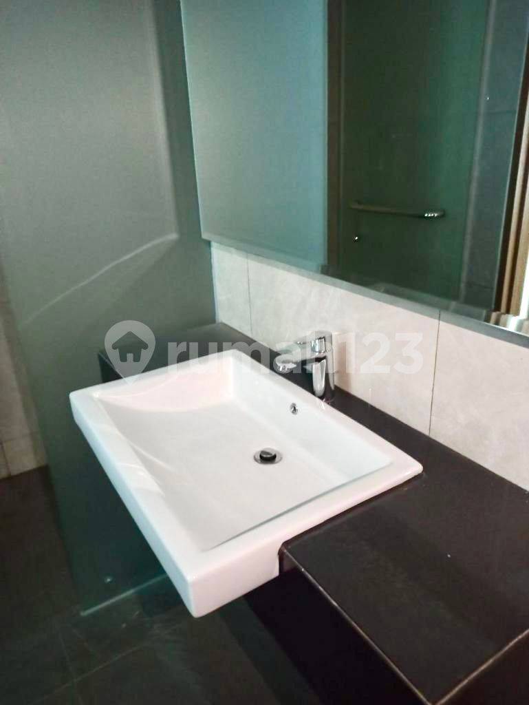 Studio Apartment with Modern Design and City View