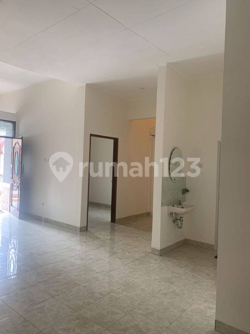 Flood-Free Strategic Location Property