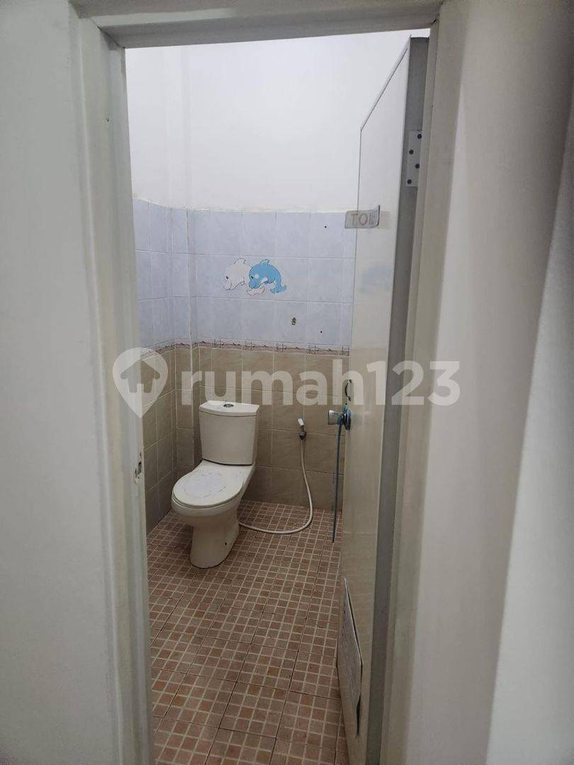House in Griyaloka BSD, Sector 1-6, Southeast Facing