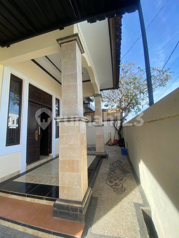 Peaceful Cozy House near Seminyak with Rice Field View