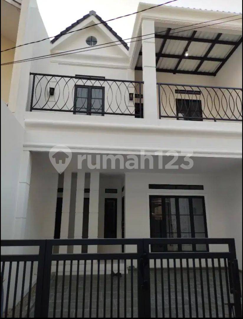 Modern Property Near City Toll and Strategic Urban Locations