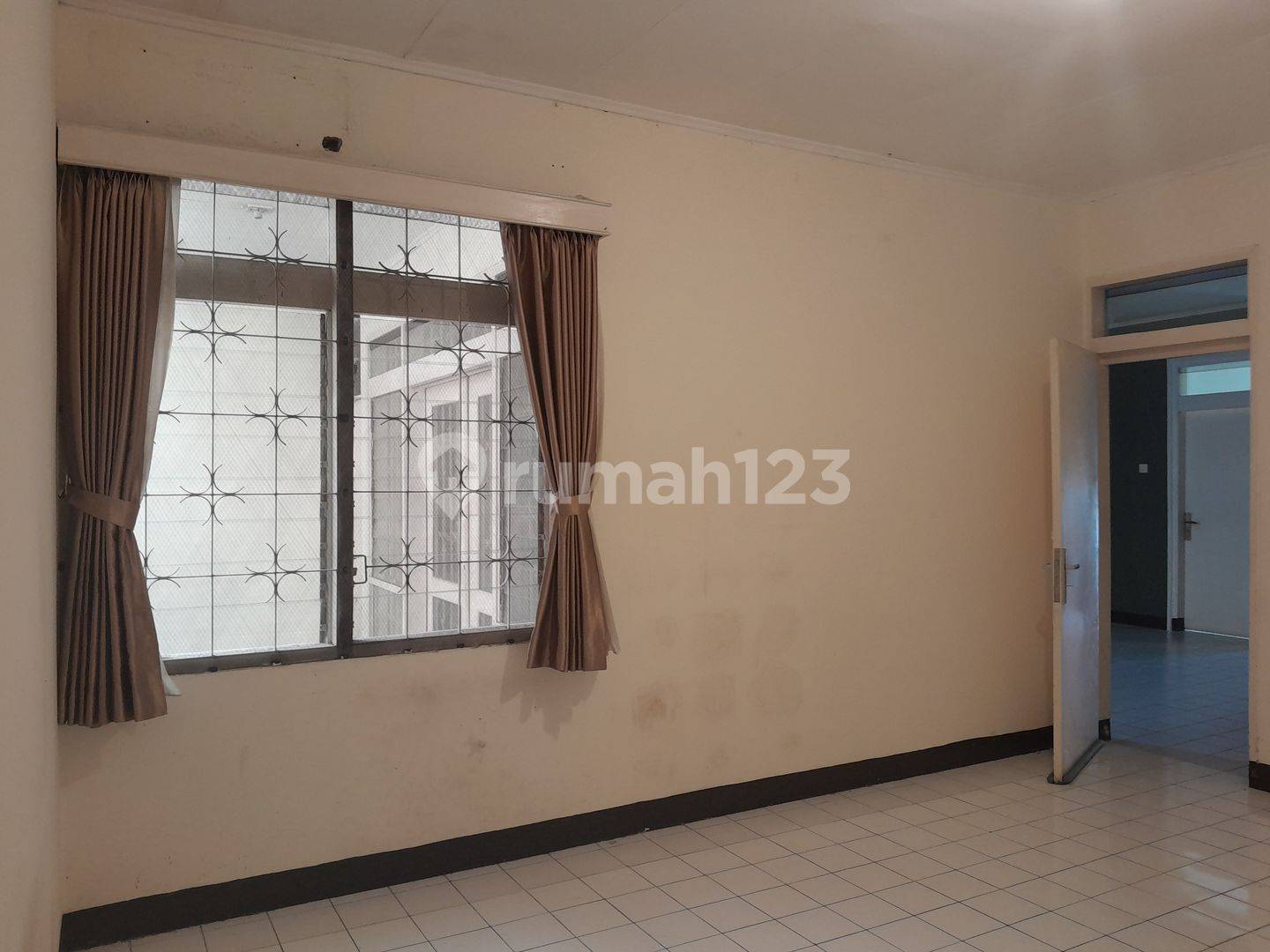 House in Kopo Permai, Ready to Move In, Near Schools and Amenities