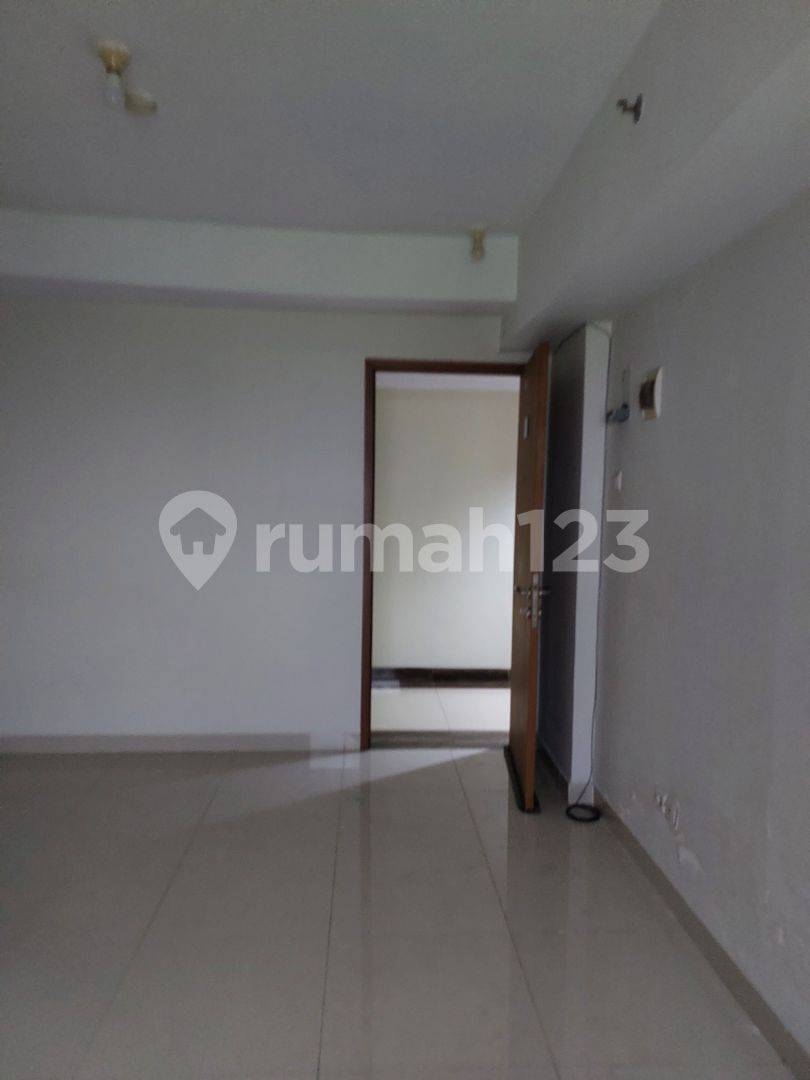 Apartment near Toll Gates, Surrounded by Malls, Close to Universities