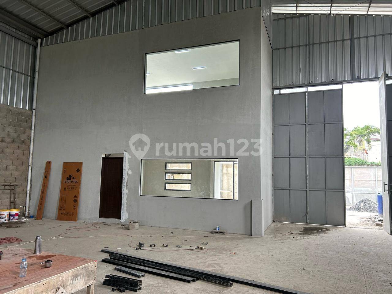 Flood-free area, negotiable price, container property