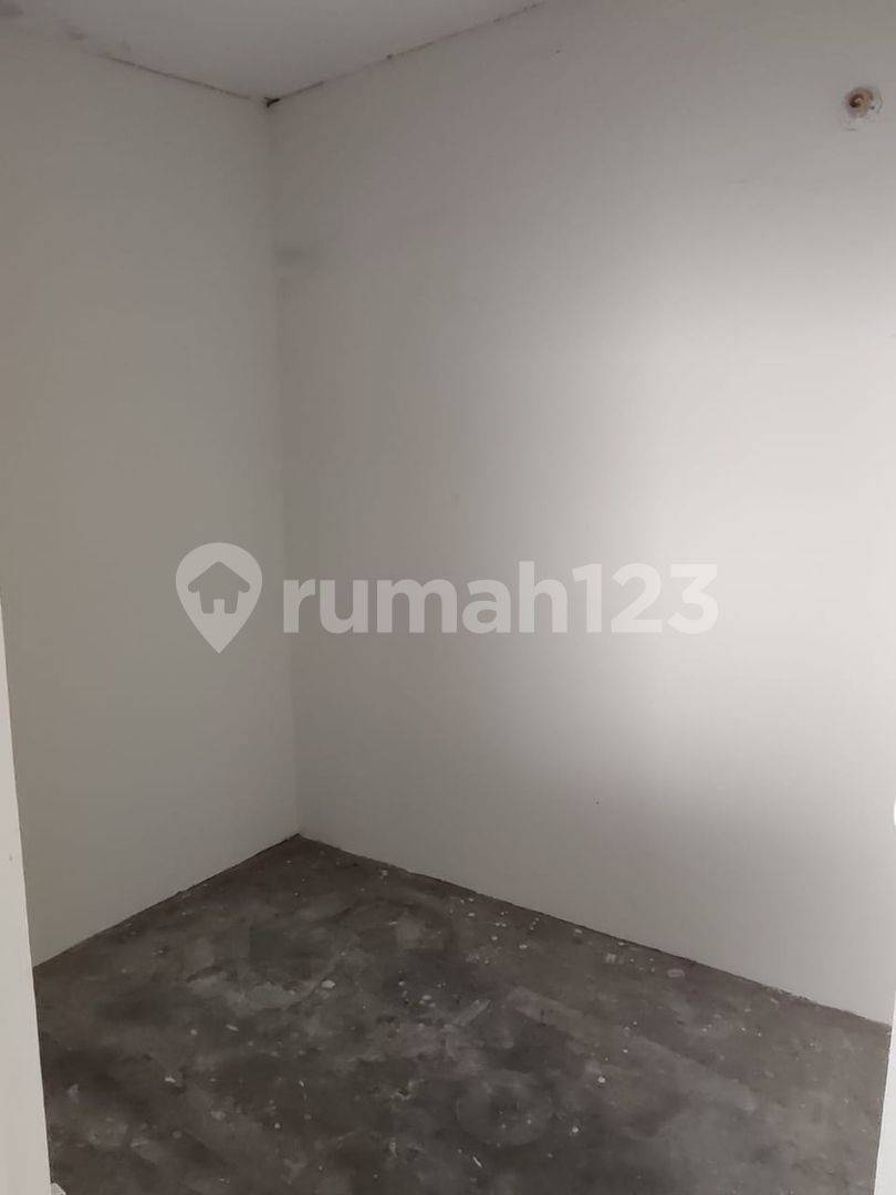 1-Floor House in Griya Permata Tangerang with 2+1 Bedrooms