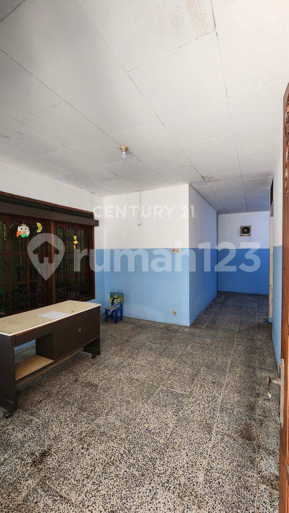 Two-Year Minimum Rental, Suitable for Office/Business, Wide Road Access