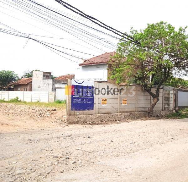 Strategic Location with Easy Access and Convenient Transportation