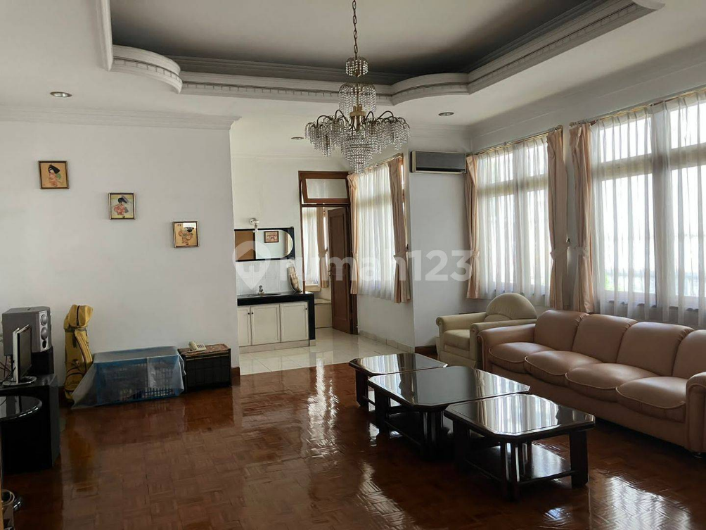 Large Two-Story House Near PVJ Mall