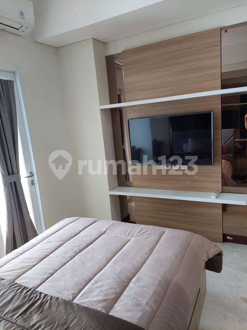 Lotus Tower Apartment with Good Furnishings