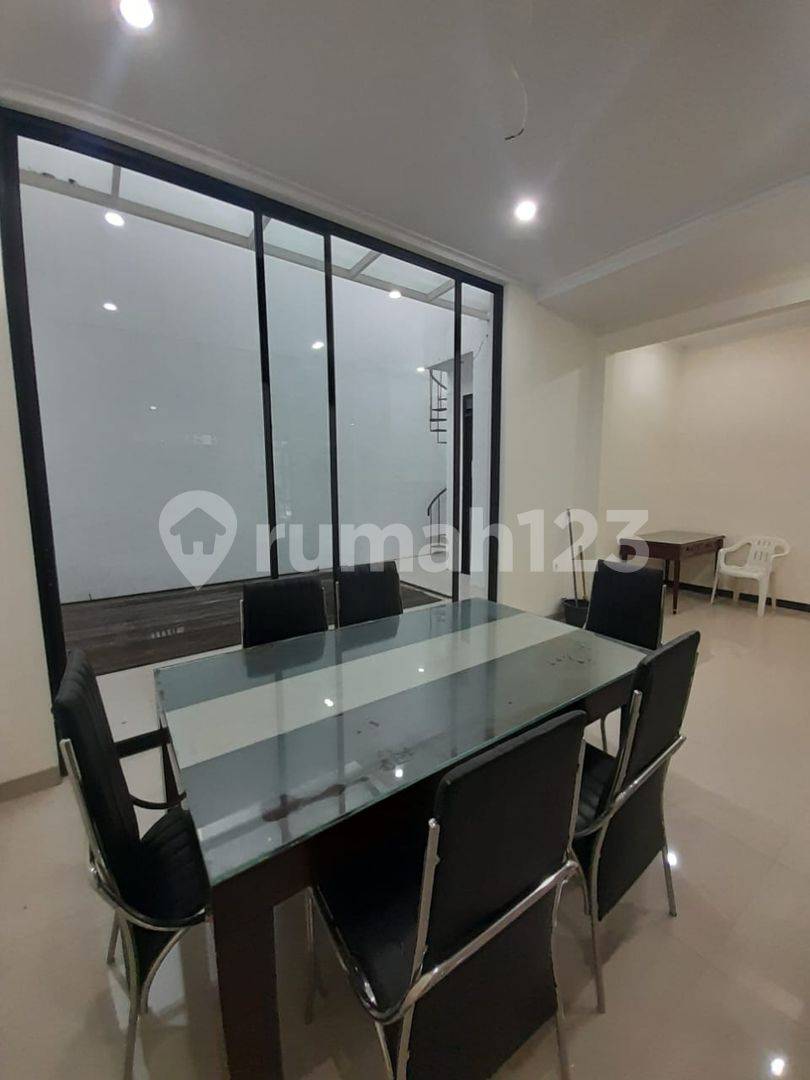 2-Story TKI House with 3 Bedrooms, Semi-Furnished