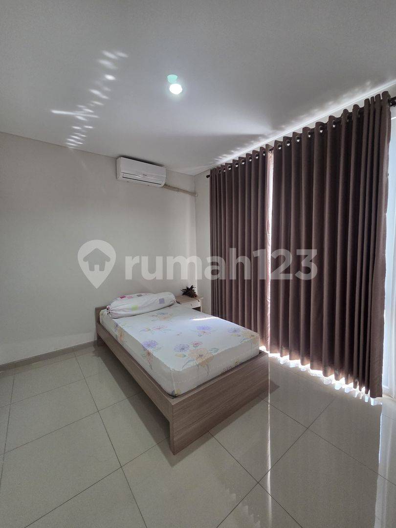 Graha Padma-дағы 2 қабатты үй, Karang Turi мектебі мен Ahmad Yani әуежайына жақын