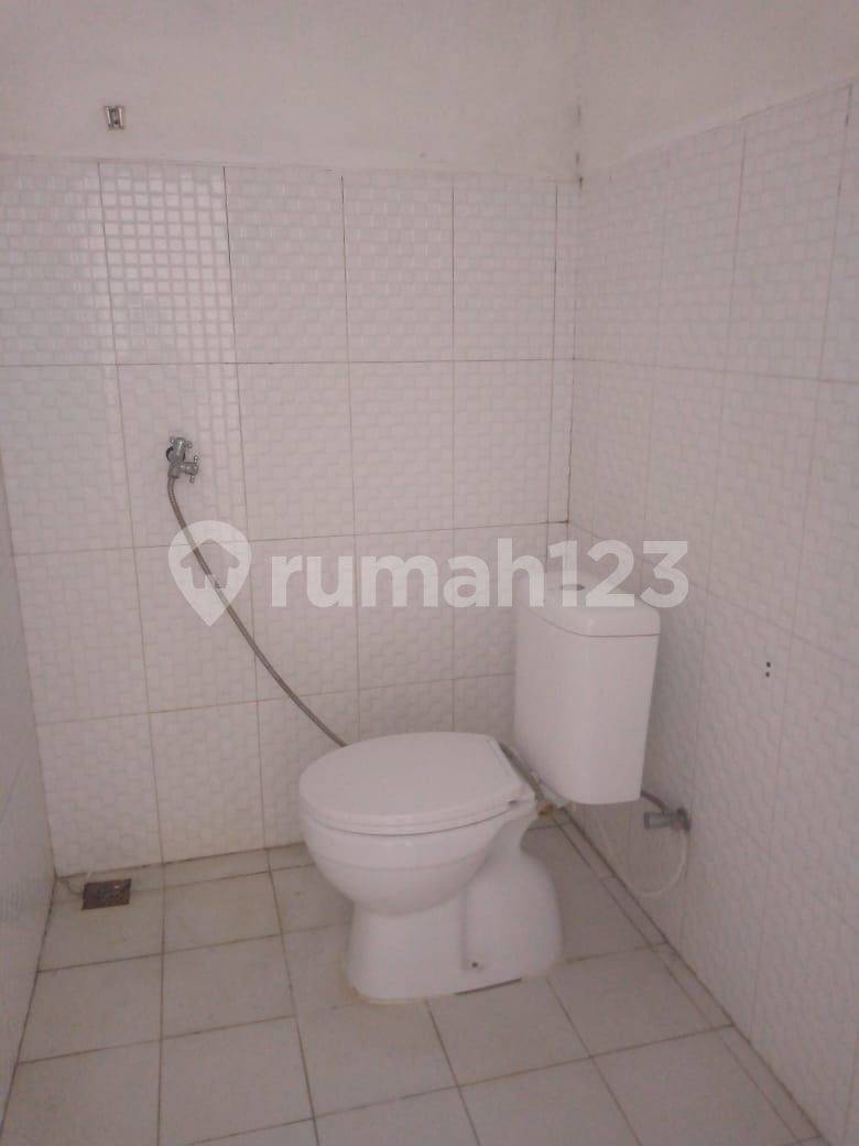 House Near UIN Jakarta Campus with Security and Comfortable Environment
