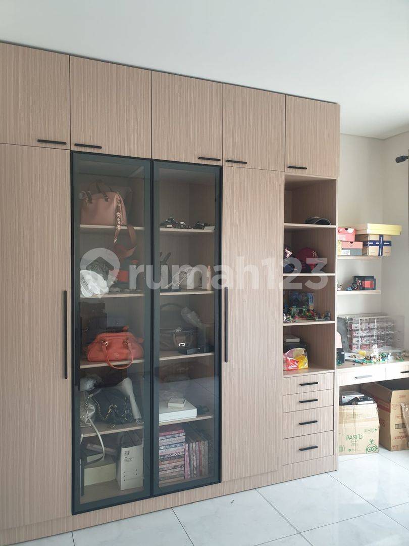 Fully Furnished 2-Story House in Strategic Location