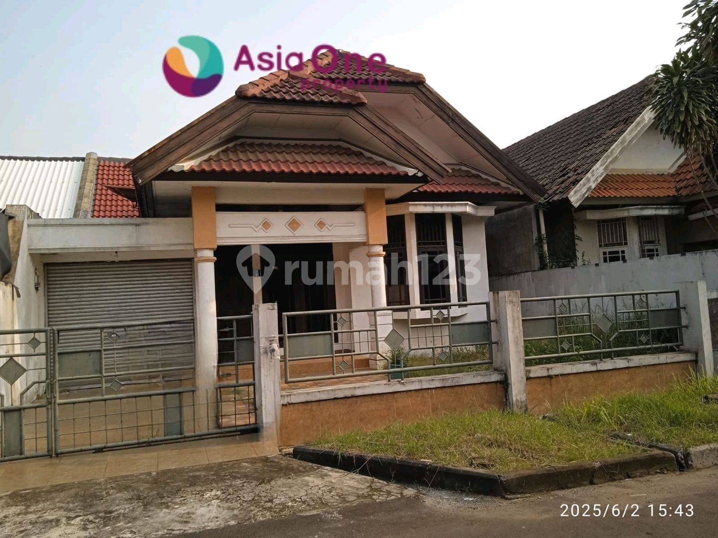 Rumah Di Gading Serpong Sektor A1 Tangerang - Spacious 3-Bedroom Home