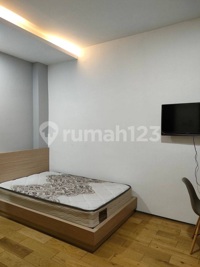 Spacious 5-Bedroom House near City Center, Universities, and Hospital