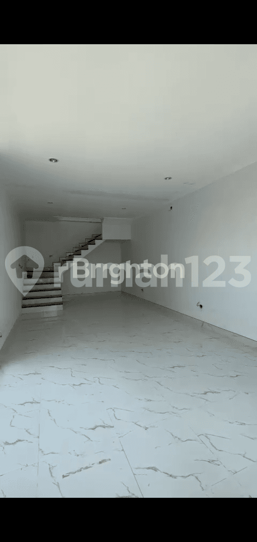 Two-Story Commercial Space in Strategic Denpasar Location