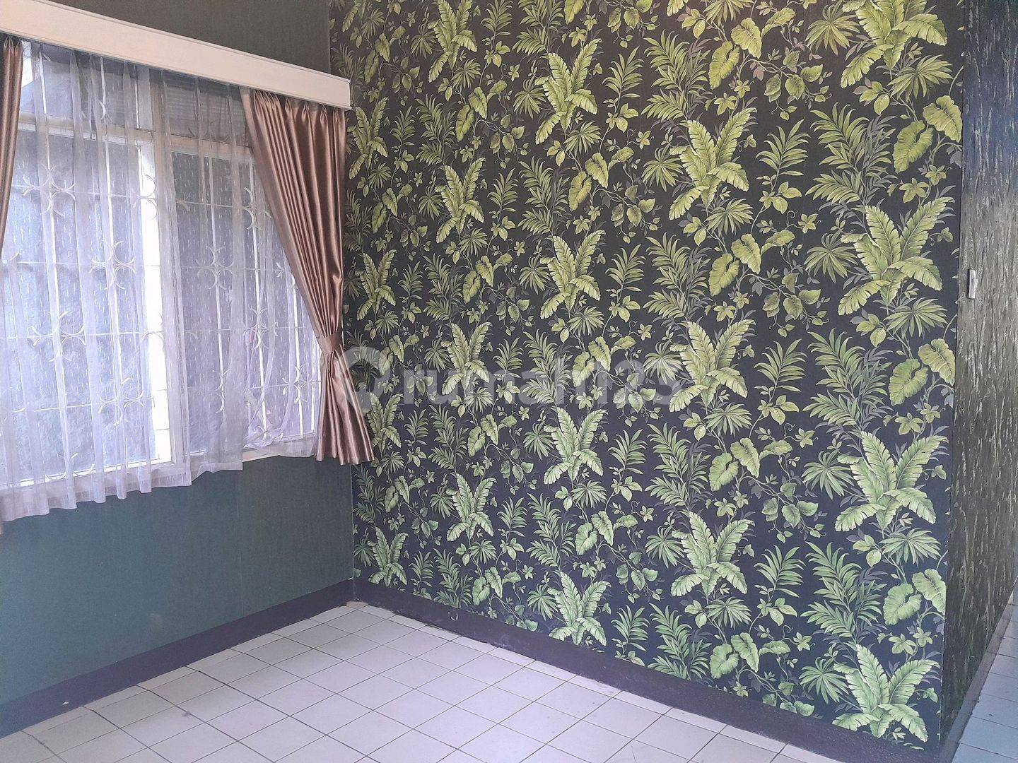 House in Kopo Permai, Ready to Move In, Near Schools and Amenities